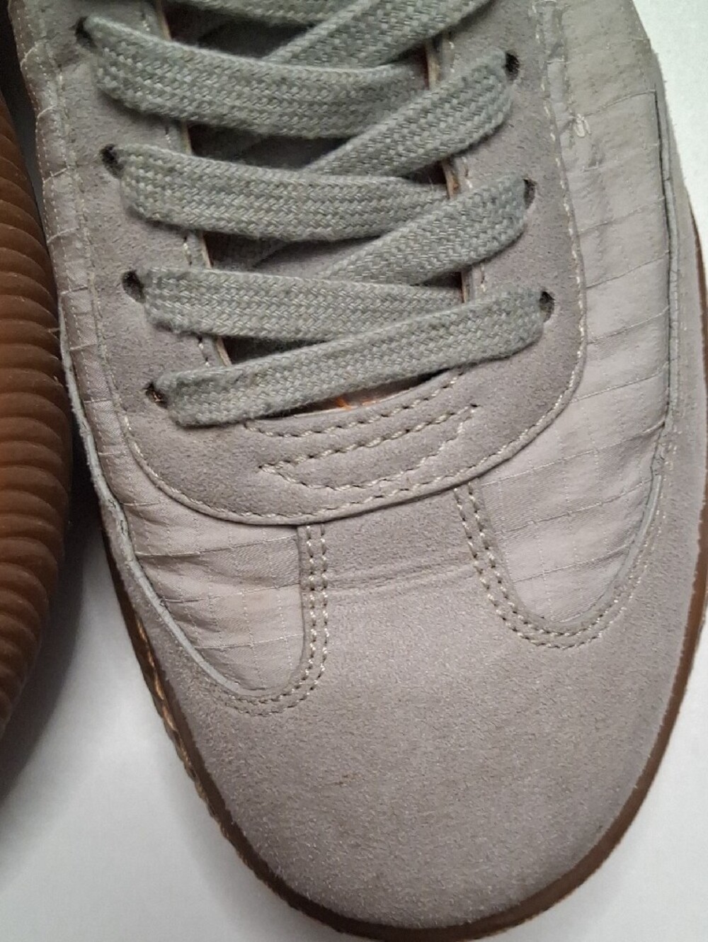 Stella McCartney Light Gray Sneakers with Bright Orange Interior - Picture 7 of 9